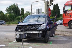 Unfall mit zwei Schwerverletzten in Fellbach - Heli kommt zum Einsatz